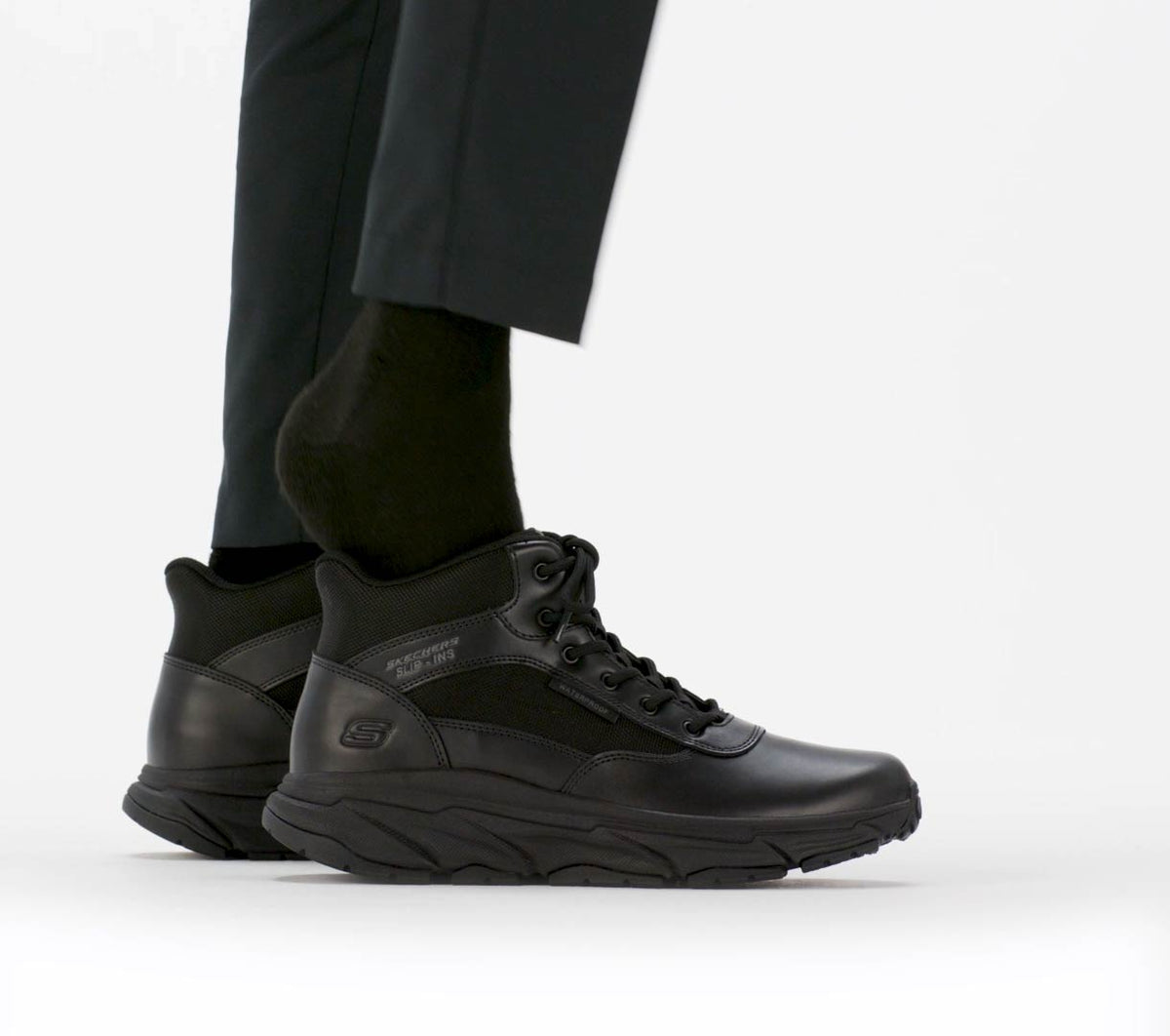 Skechers Discount - Skechers Slip-in Work Waterproof Slip-Resistant: D'Lux Journey - Redron