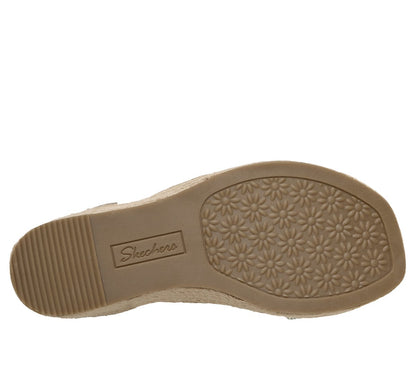 Skechers Premium - Martha Stewart: Iris - Modest Queen