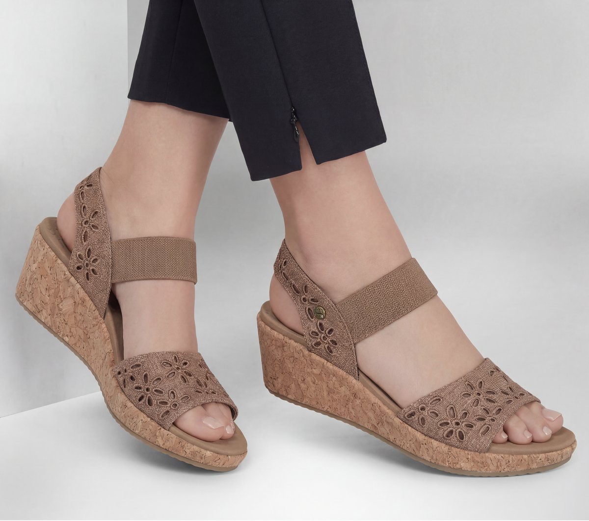 Skechers Exclusive - Arch Fit Beverlee 2.0 - Beach Bliss 2
