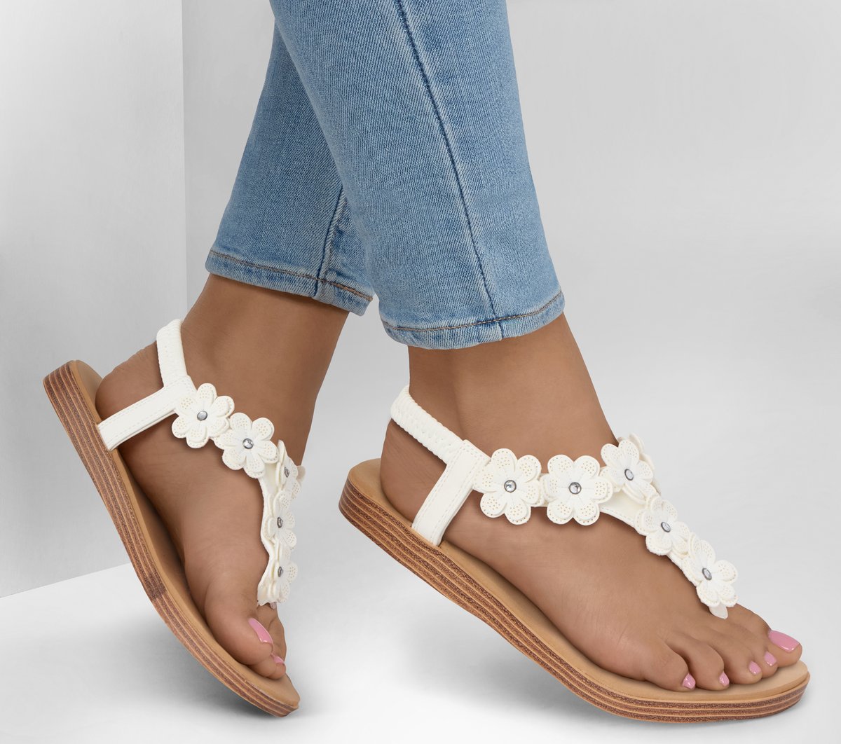 Skechers Featured - Summer Cove - Beach Bloom