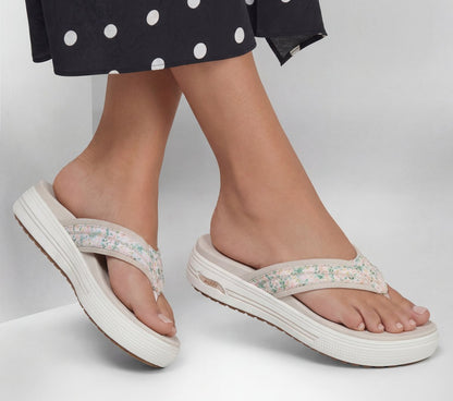 Skechers Hot Sale - Arch Fit Arcade Sandal - Flora Friends