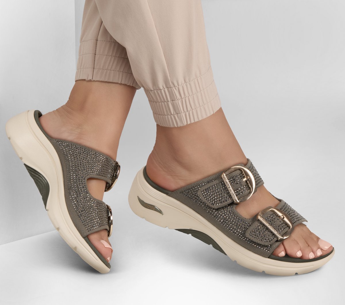 Skechers Quality - Martha Stewart: GO WALK Arch Fit 2.0 Sandal - Showstopper