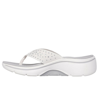 Skechers Customer Favorite - GO WALK Arch Fit 2.0 Sandal - Claire