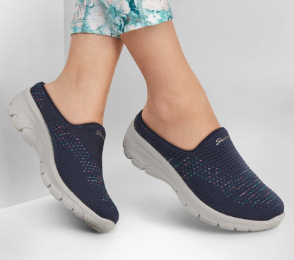 Skechers Special Offer - Relaxed Fit: Easy Going - Clear Days