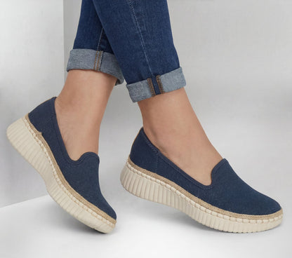 Skechers Best Seller - Wilshire Blvd - Be My Muse