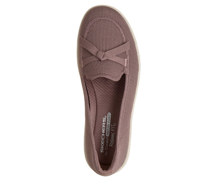Skechers Essential - Relaxed Fit: Parallel Lite - Soaring Softly