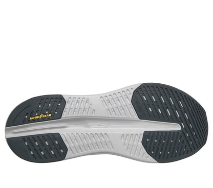 Skechers Best Seller - Max Cushioning Glide-Step - Tukker